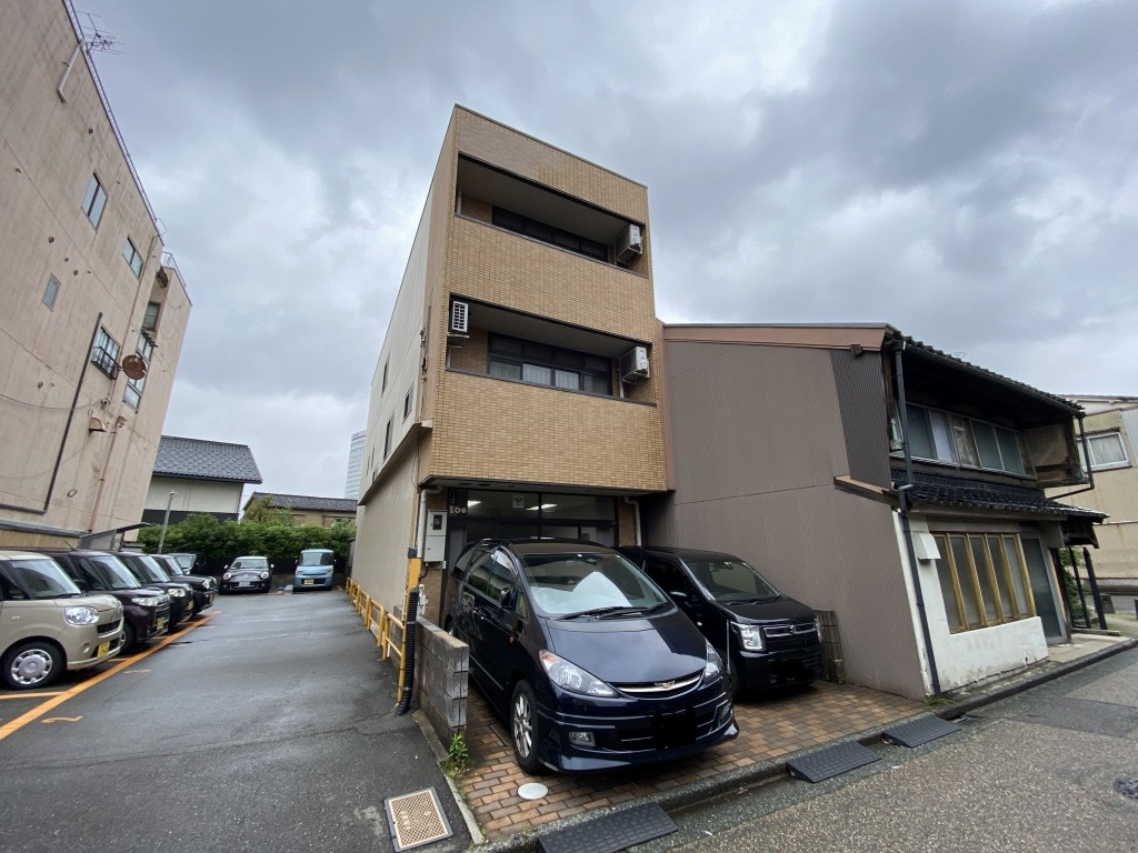 金沢市木倉町　店舗兼住居募集中