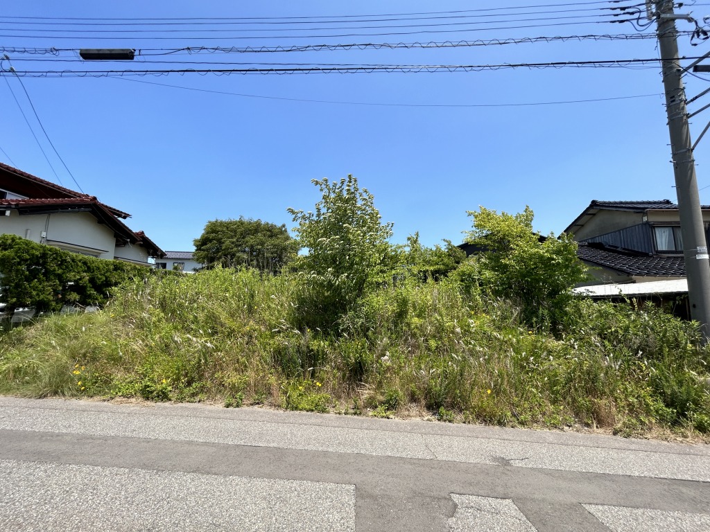 かほく市秋浜イ