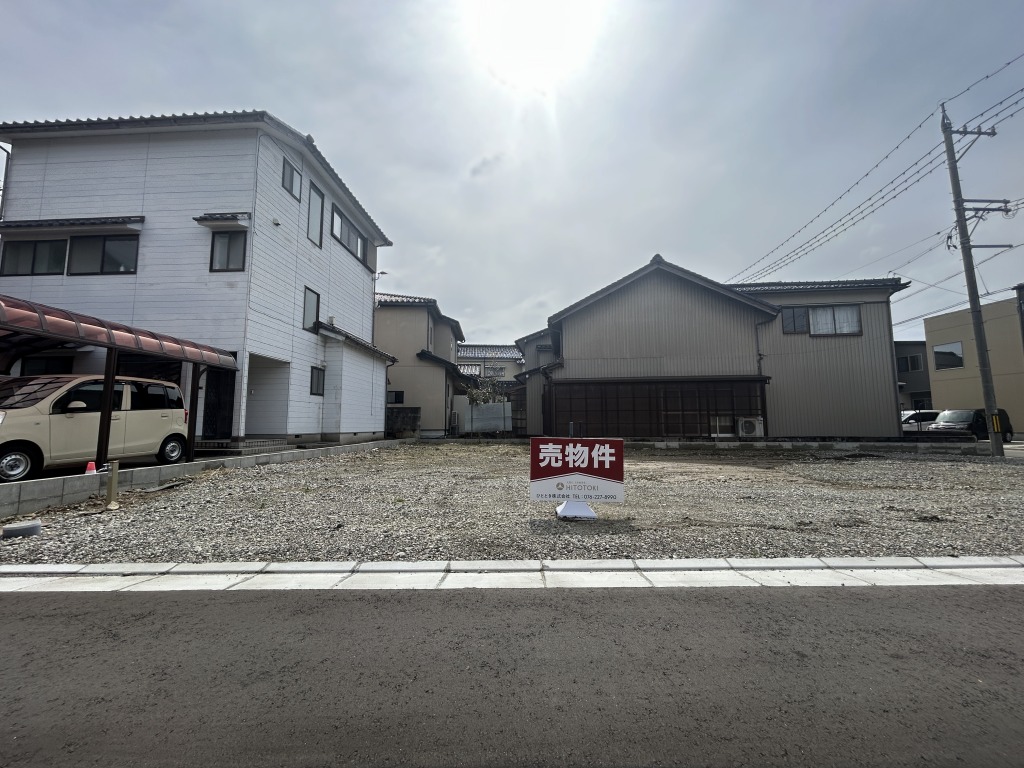 金沢市南新保　二区画土地