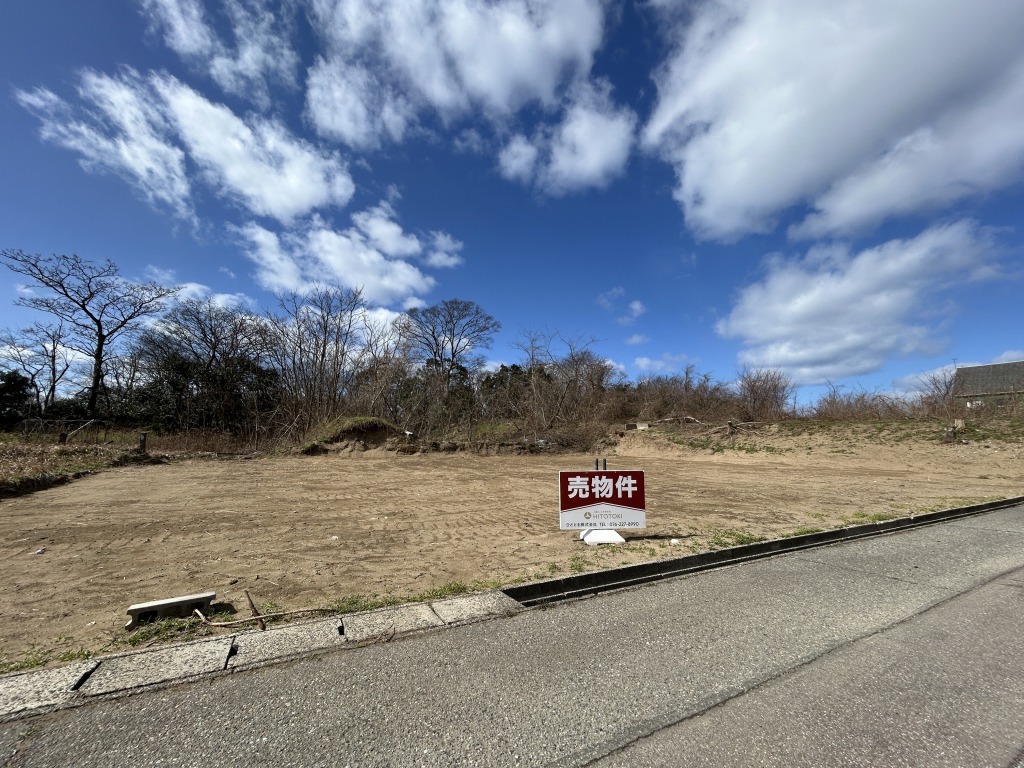 かほく市外日角ハ　土地