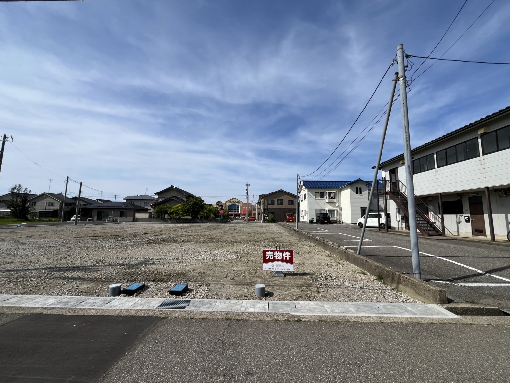 津幡町字南中条五号　造成地
