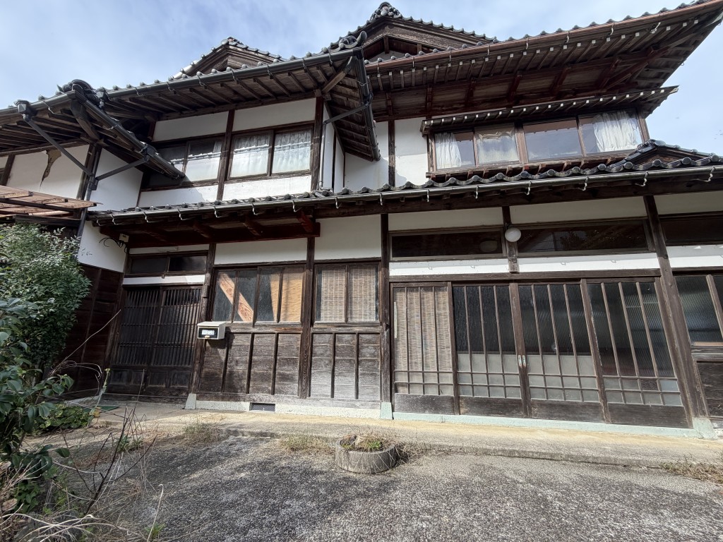津幡町字谷内リ　中古戸建
